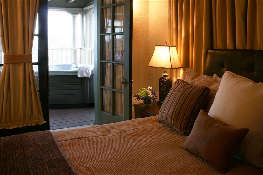 Hotel Baker Saint Charles Exterior foto